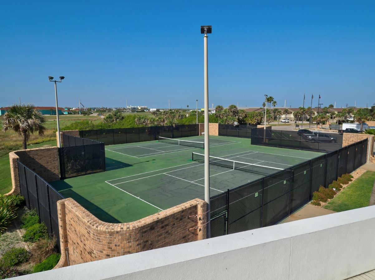 Tennis court: Costa Crinks at Aransas Princess