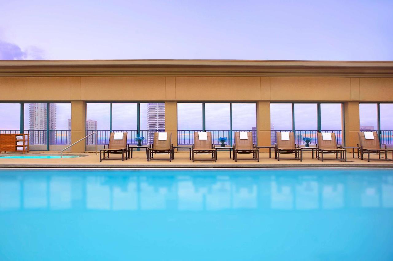 Heated swimming pool: Hyatt Regency Jacksonville Riverfront