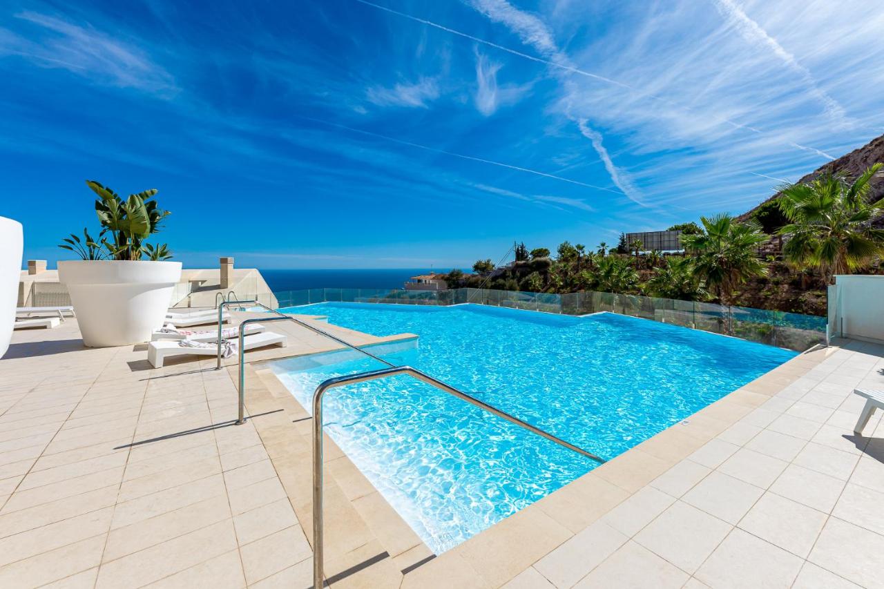 Heated swimming pool: The Nest – Exclusive Apartment - Amazing Sea View