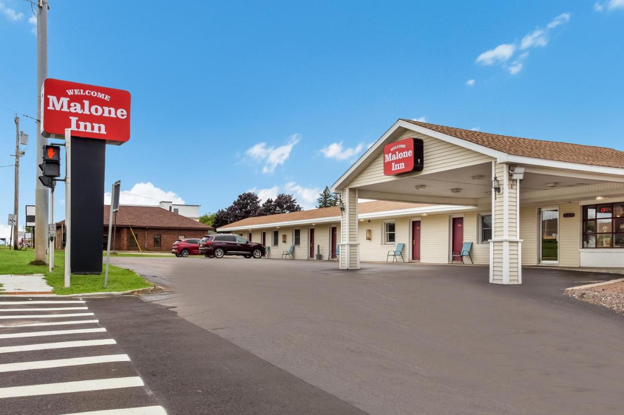 Malone's Motel — photo 1