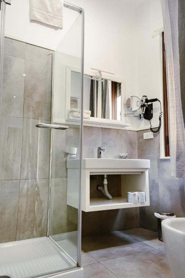 B&B Vanity photo