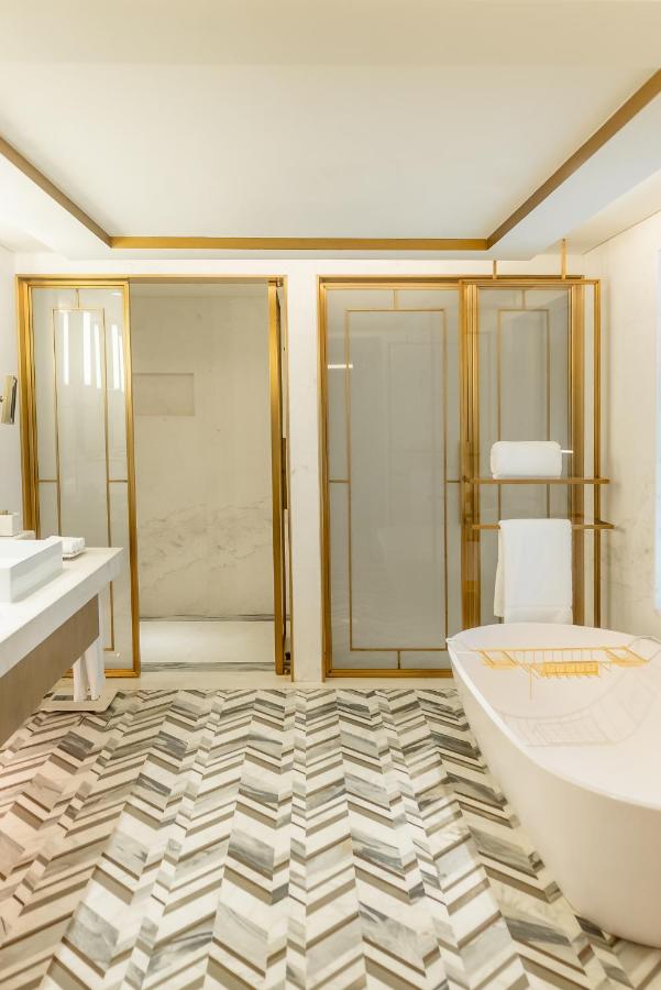 Jumeirah Beach Hotel photo
