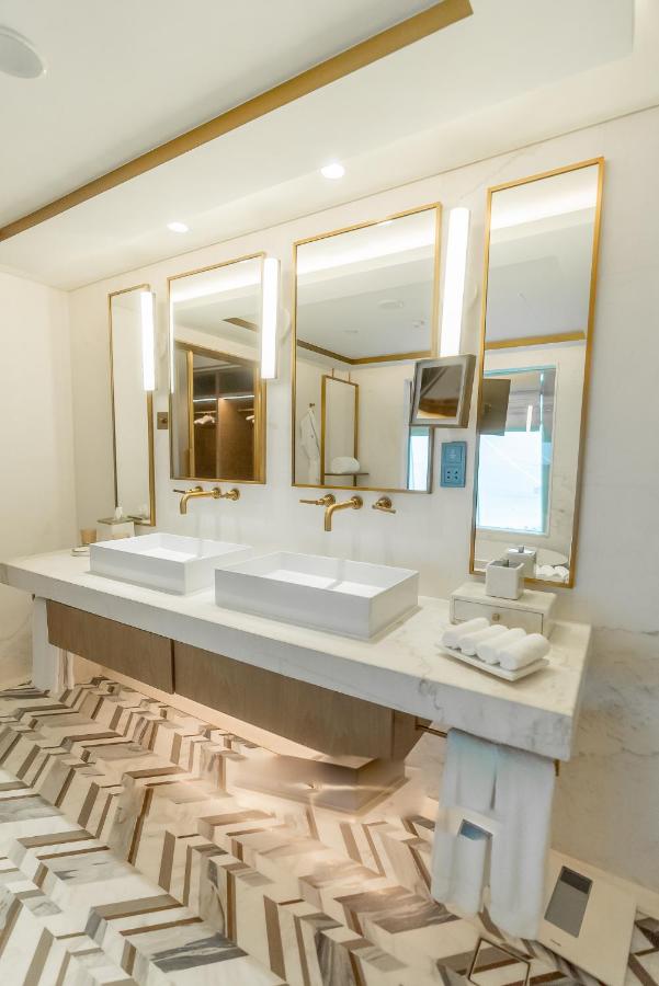 Jumeirah Beach Hotel photo