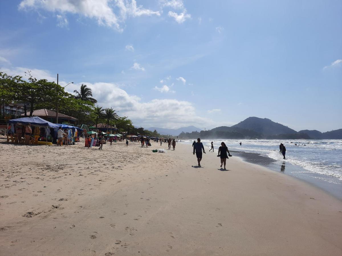 Hotel, plaża: Apto Marlim Prateado em Ubatuba na Praia Grande a 50mts da Orla