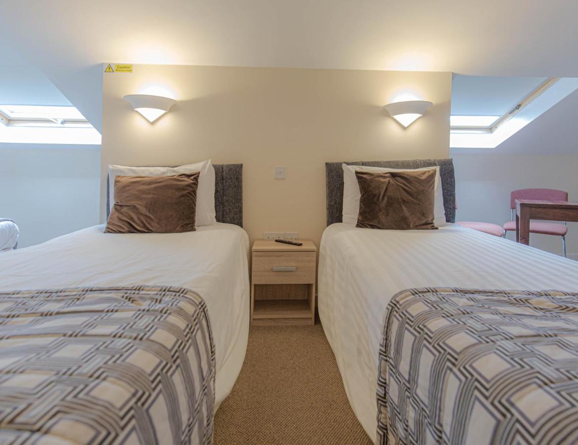 Superior Triple Room with Three Single Beds - Non-Smoking