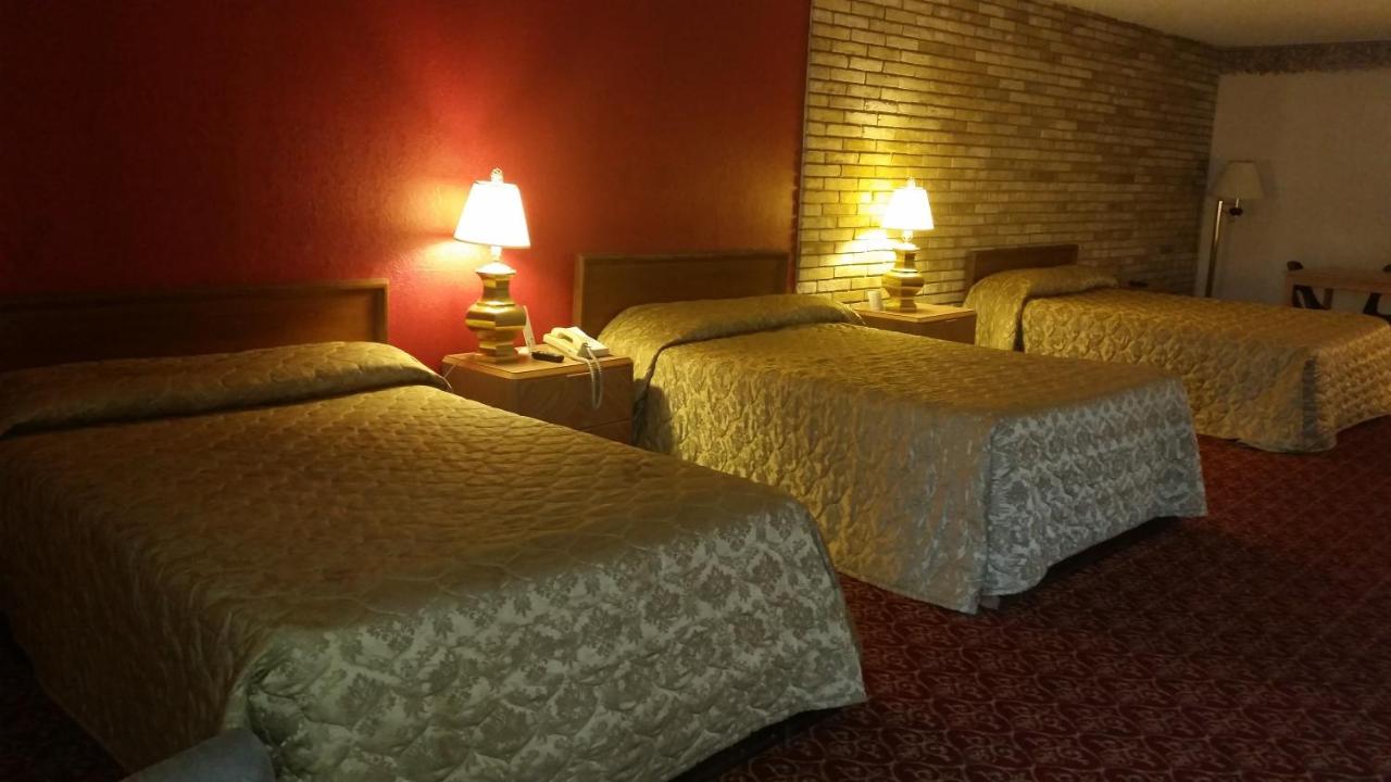 Executive Inn — photo 11