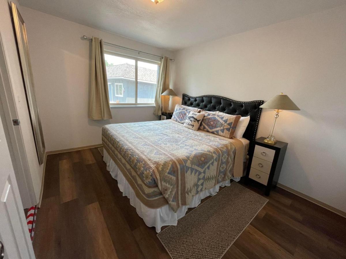 Riverfront Lodging — photo 16