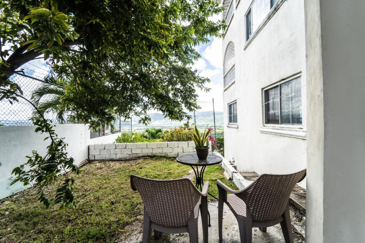 Skyline Suites, Queen, Ocean views condo - 4