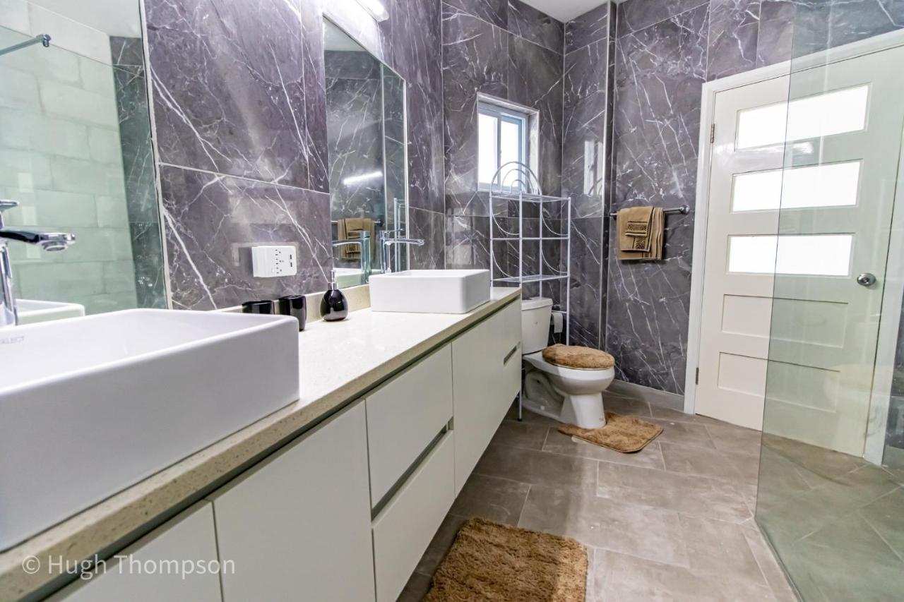 THE SPLASHING VIEW - 3