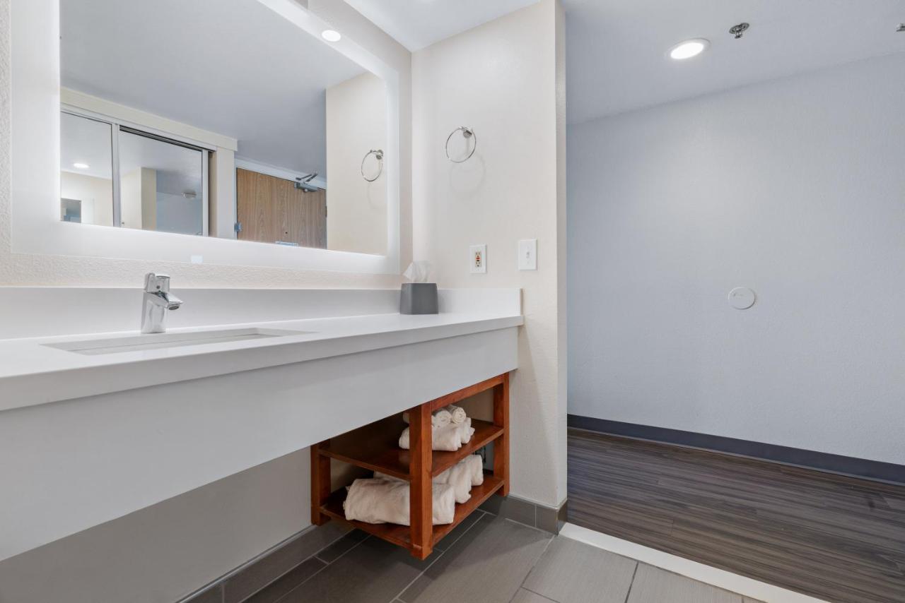 Hotel Avisa Downtown — photo 3