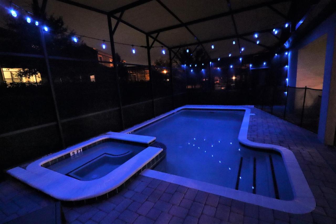 Heated swimming pool: Luxury 6BDRM Resort Pool Home Near Disney Parks & Orlando Attractions