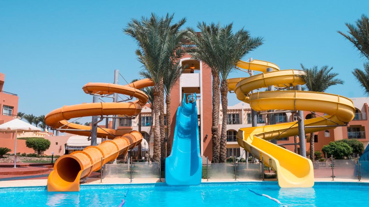 Water park: Nubian Island, Families and Couples only