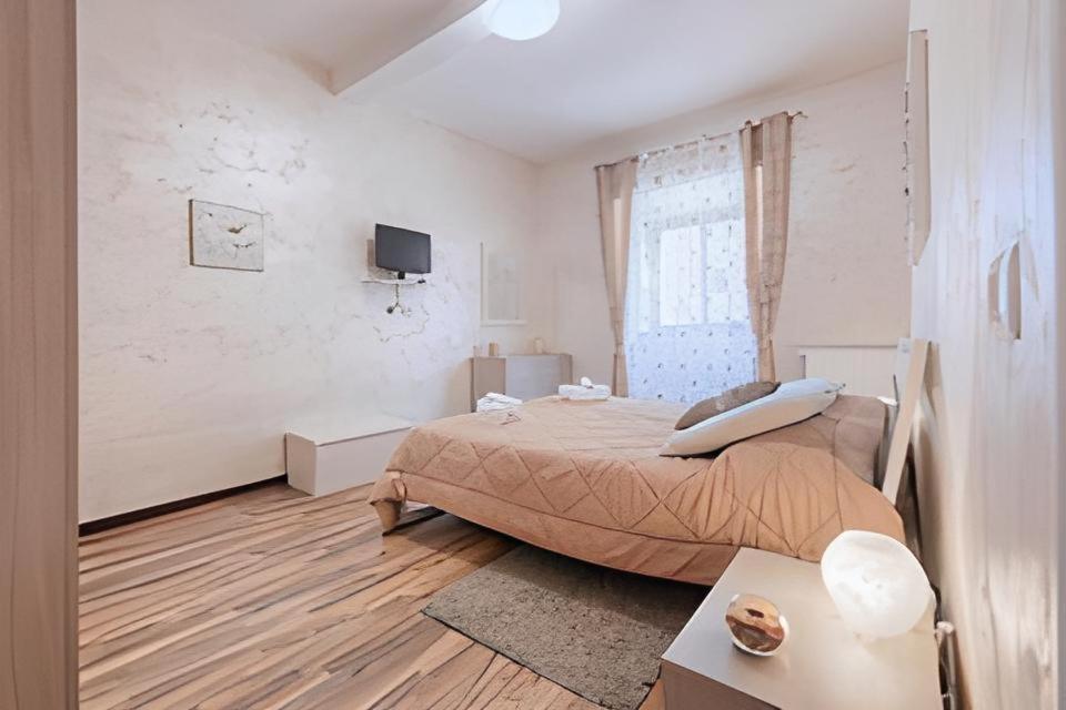 Leone Vatican House - 2