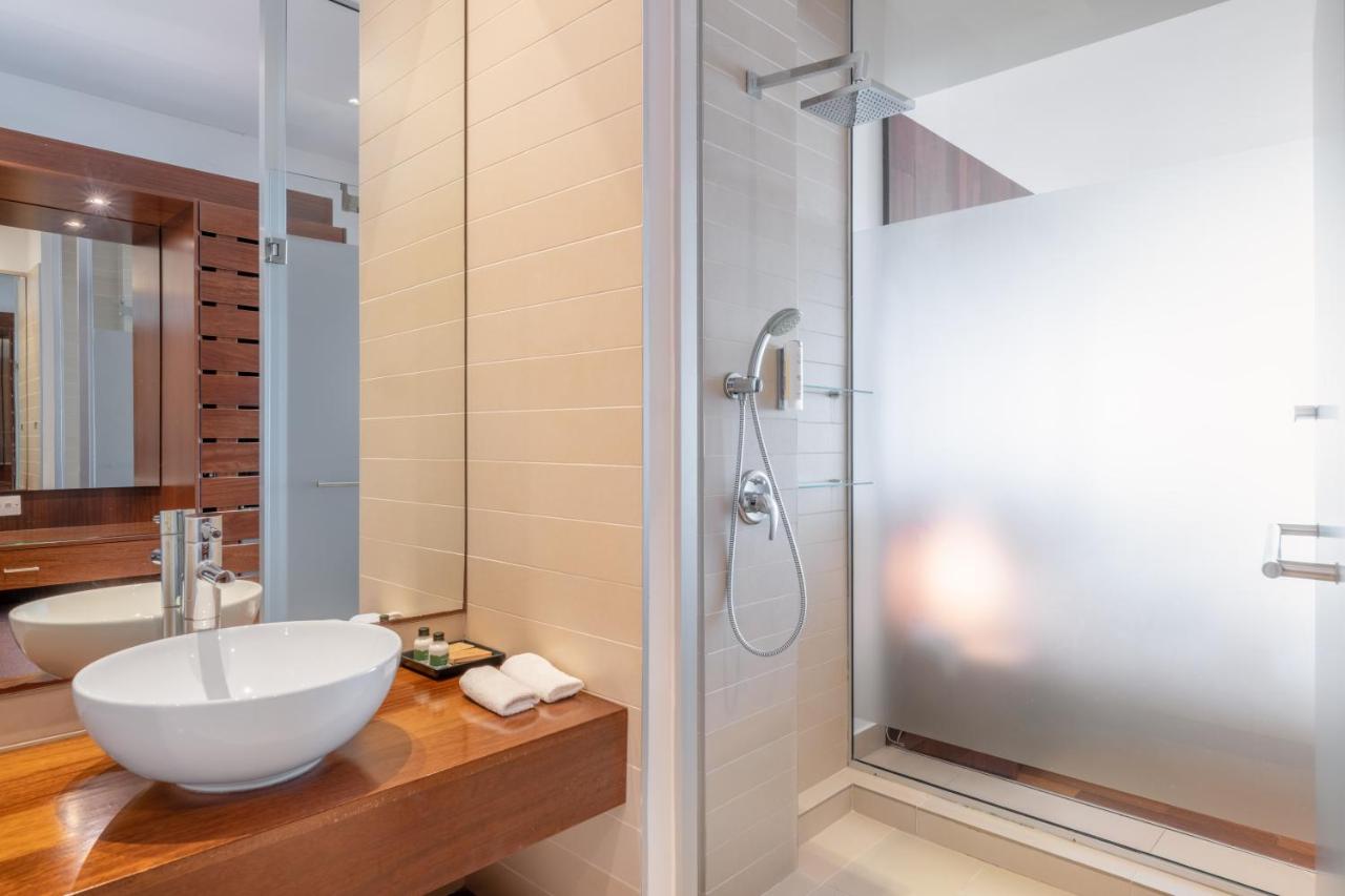 Napa Mermaid Hotel & Suites photo