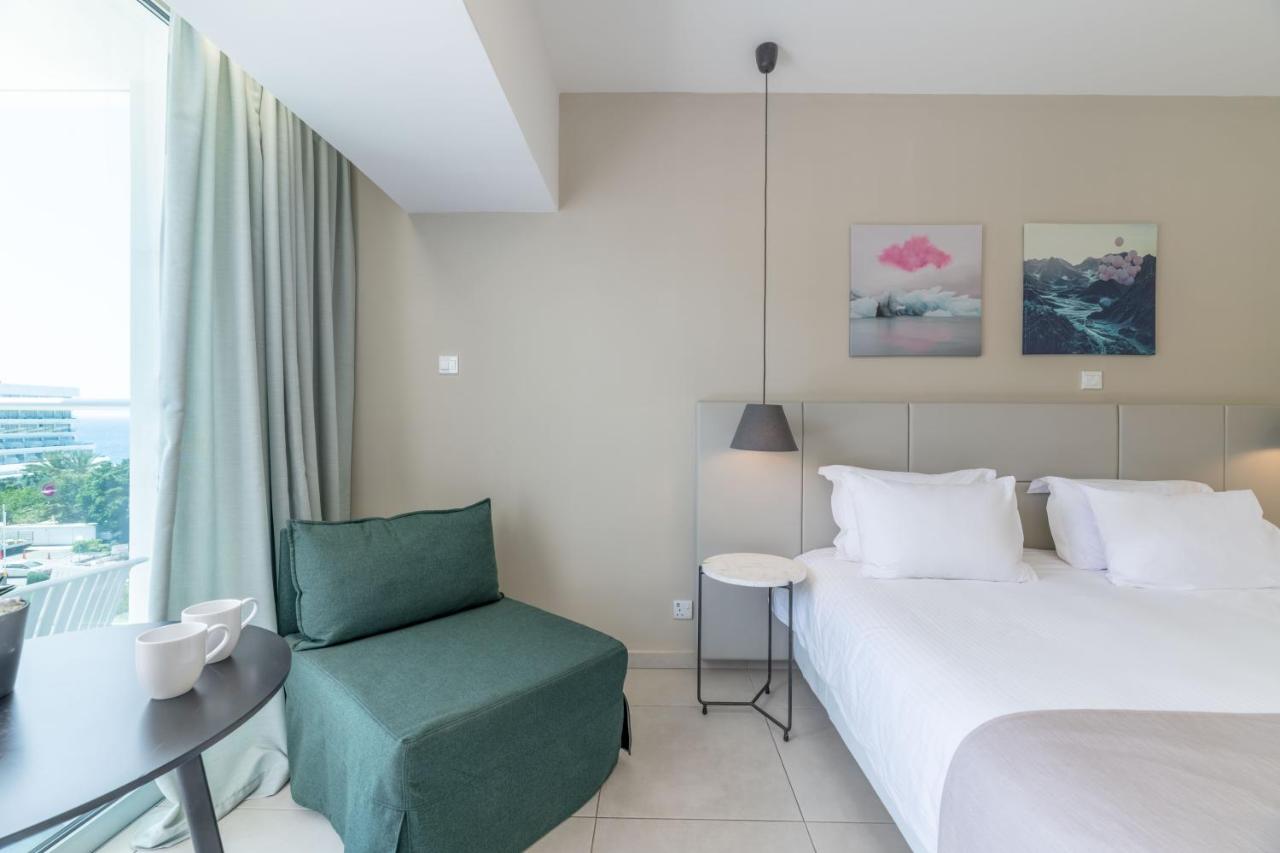 Napa Mermaid Hotel & Suites photo