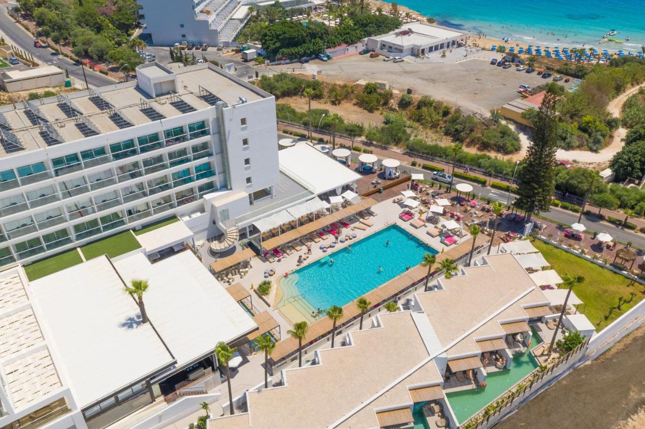 Napa Mermaid Hotel & Suites photo