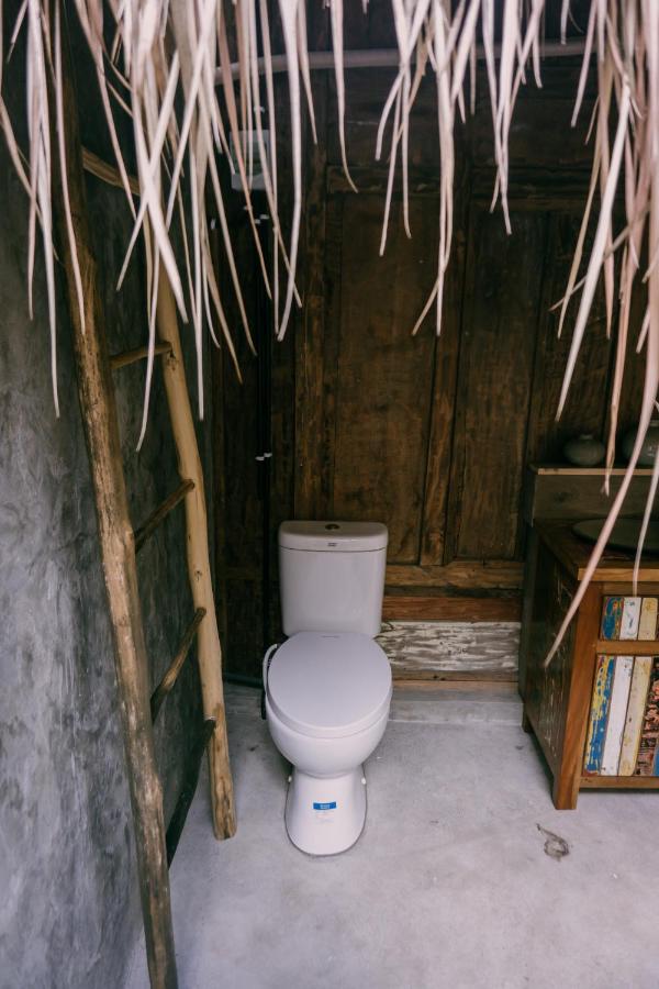 East room at Semadi Living - 3