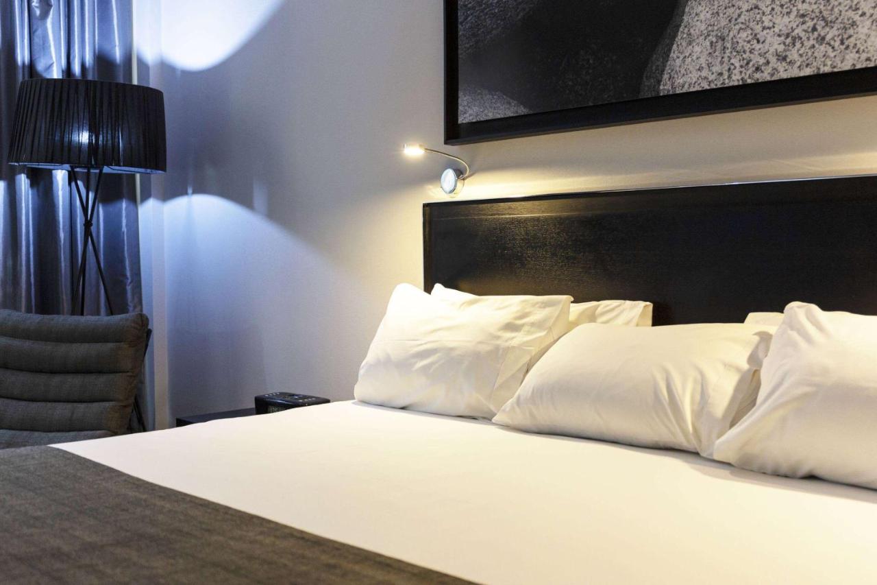 Wyndham Santiago Pettra photo