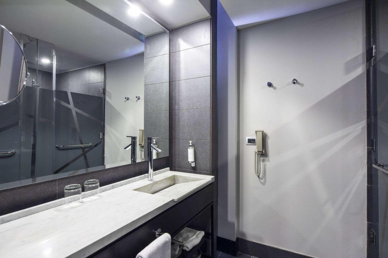 Wyndham Santiago Pettra photo