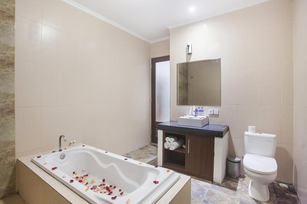 Kubu Manggala Villas Seminyak - 3