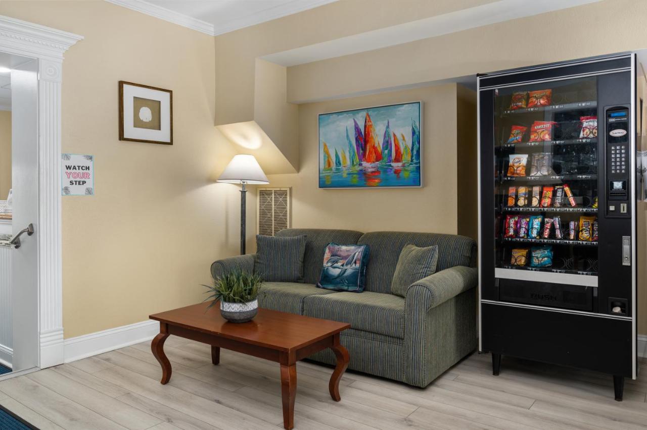 Coastal Palms Beach Hotel — photo 20
