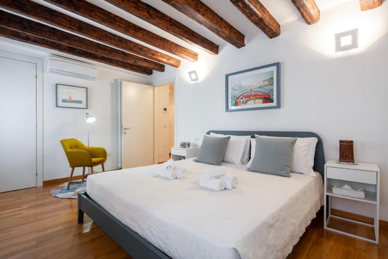 Ca' Laura - San Marco Canal View - 2