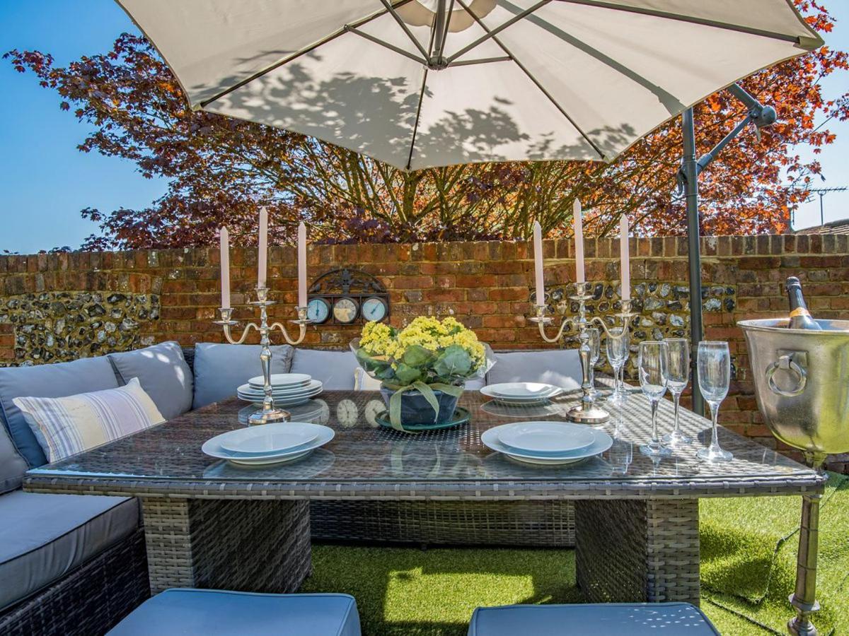 The Manor Coach House, Worcester