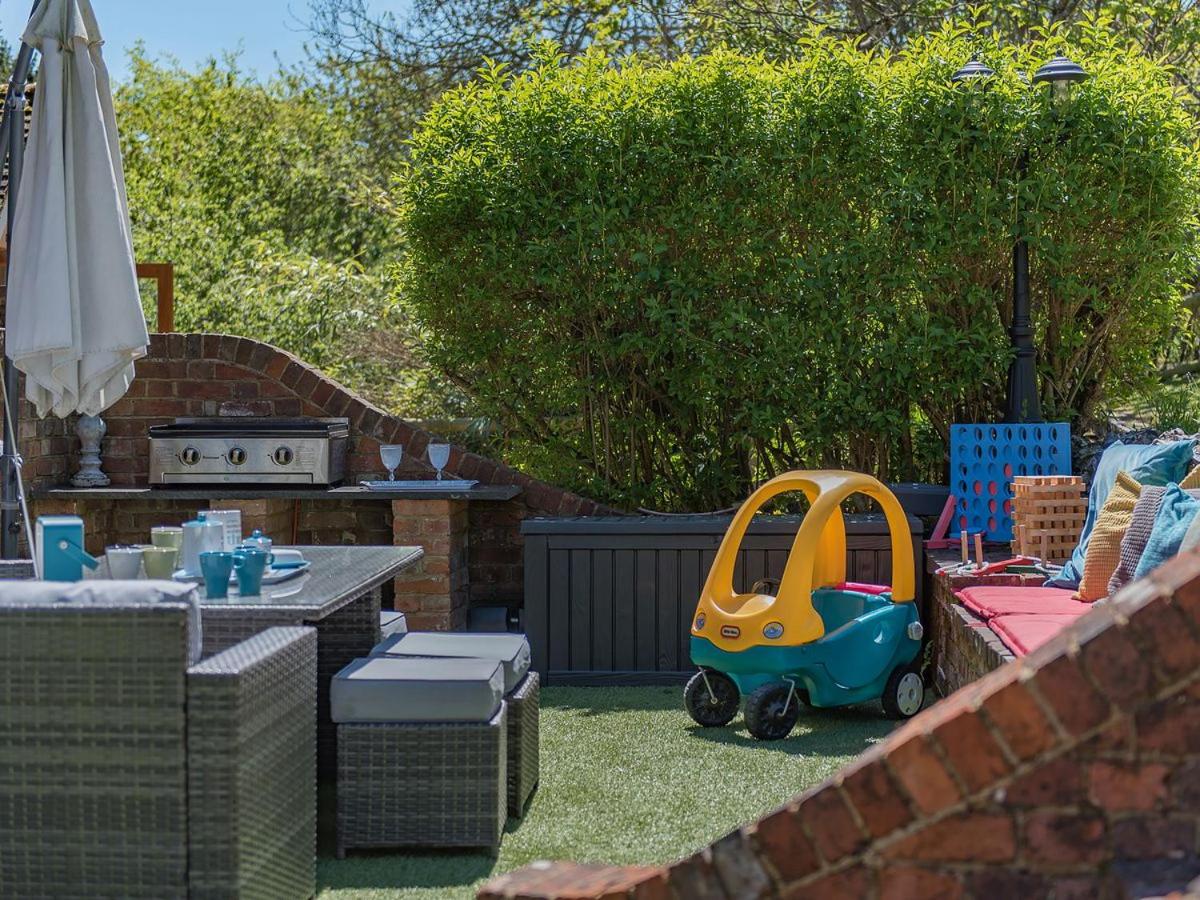 The Manor Coach House, Worcester