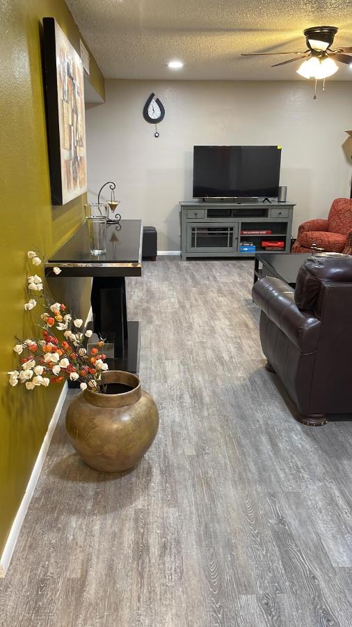 Cozy 3-Bedroom home near Golf Course and Kiwanis Park