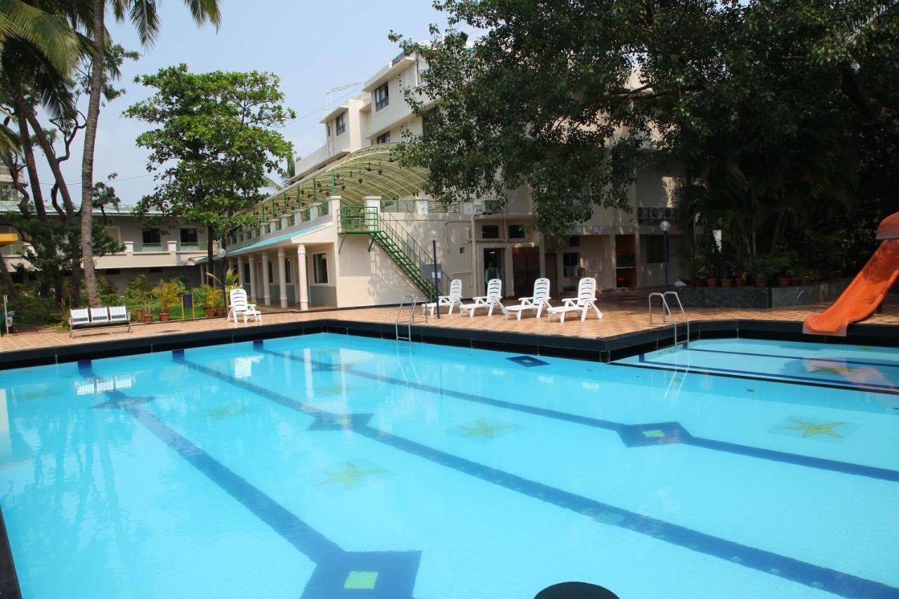 Water park: Hotel Ravikiran