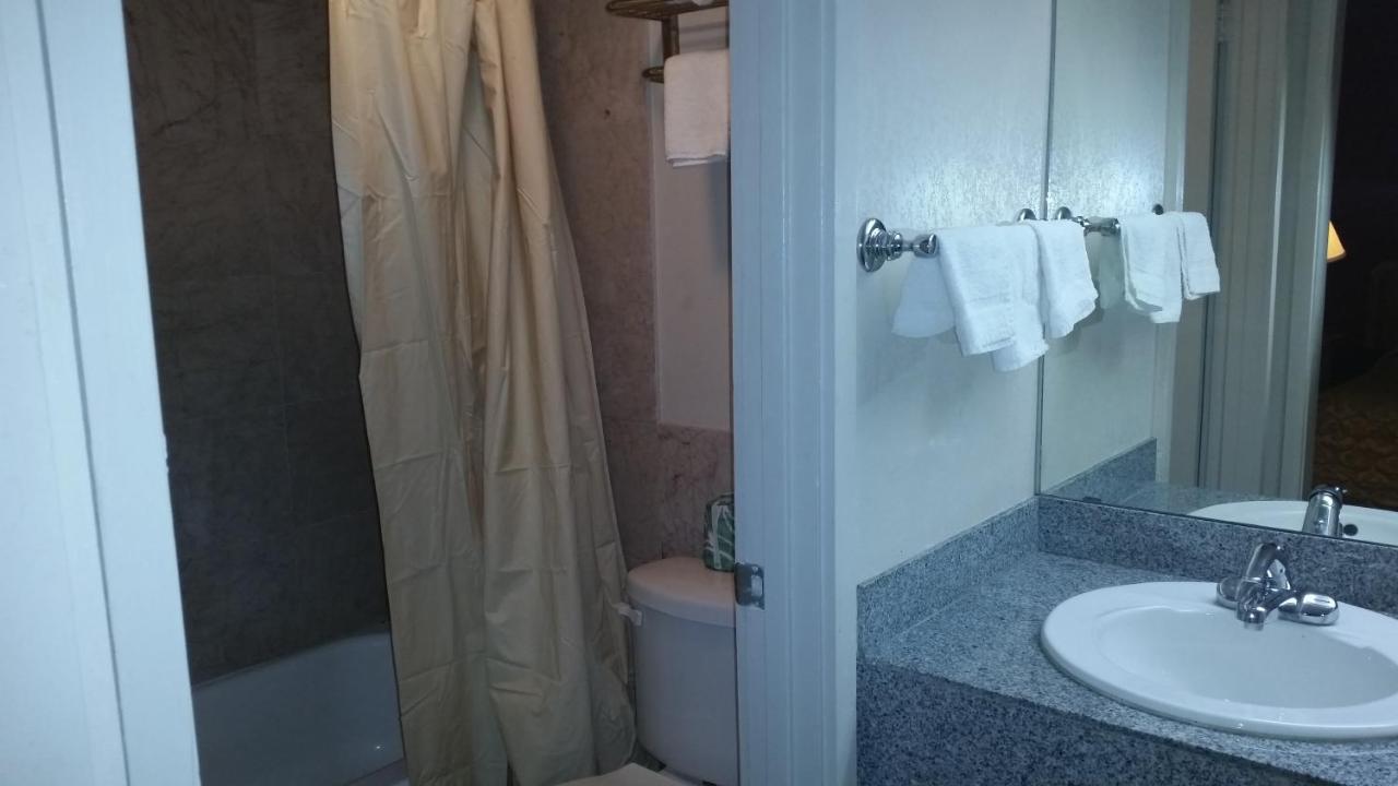 Executive Inn — photo 7