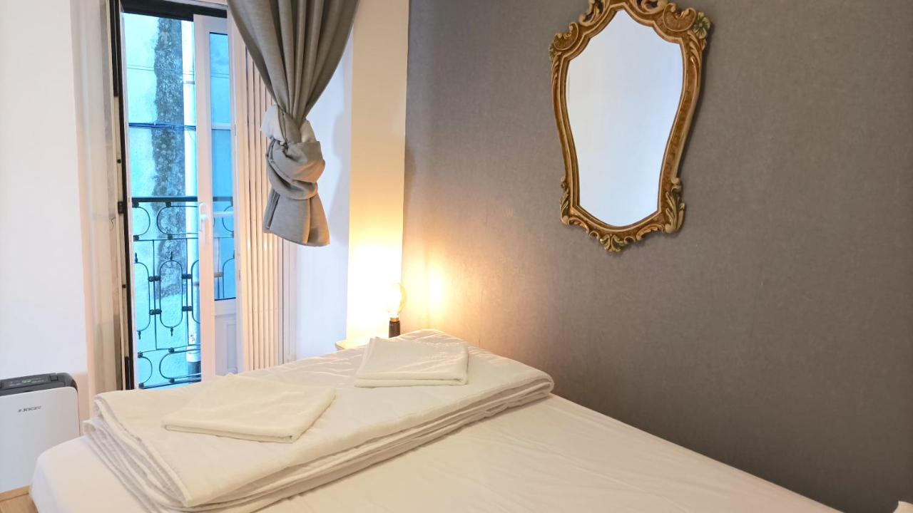 1 Bedroom Apartment - Tv da Madalena 01 - 2