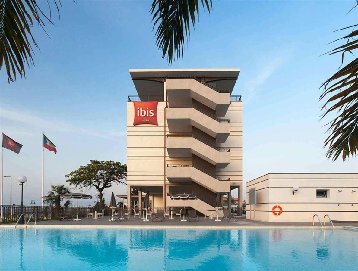 Image: Ibis Bata