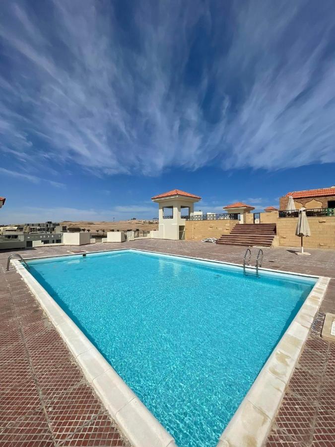 Rooftop swimming pool: Apartman Andalusie