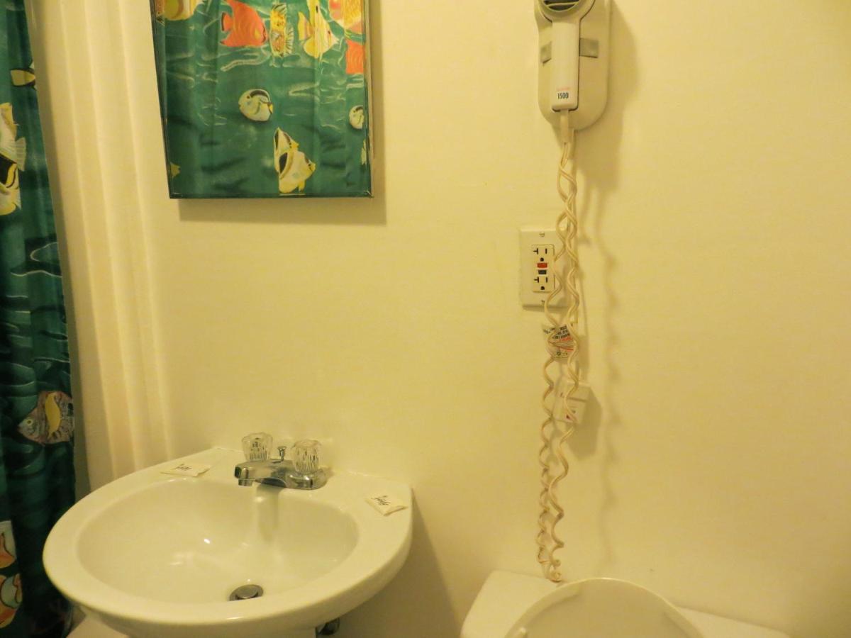 Parkway Motel — photo 15