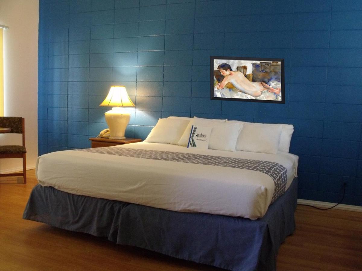CCBC Resort Hotel - A Gay Men's Resort — photo 24
