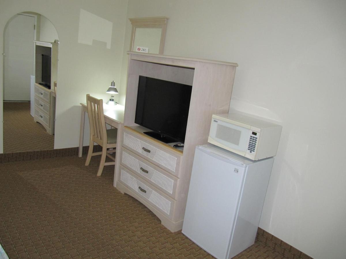 Redwood Inn — photo 4