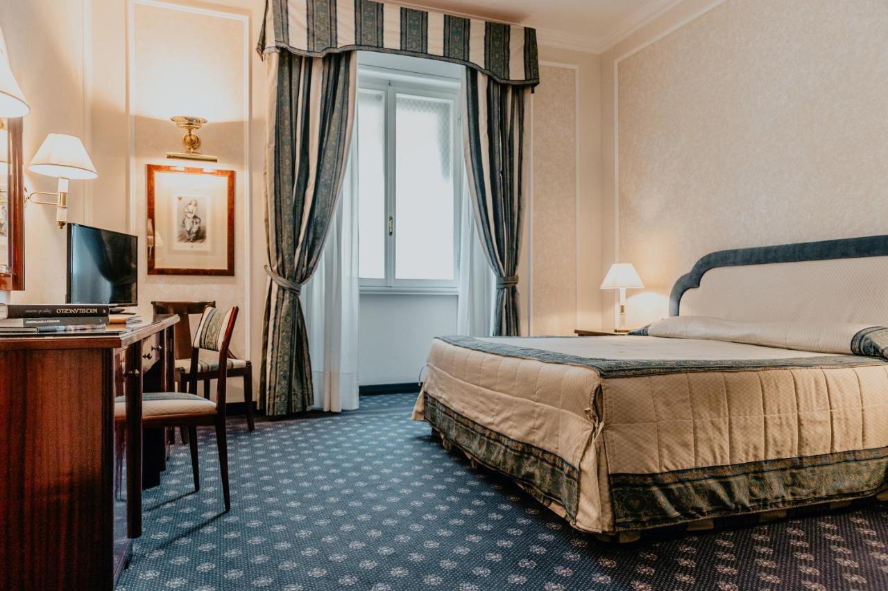 Hotel De La Ville - 2