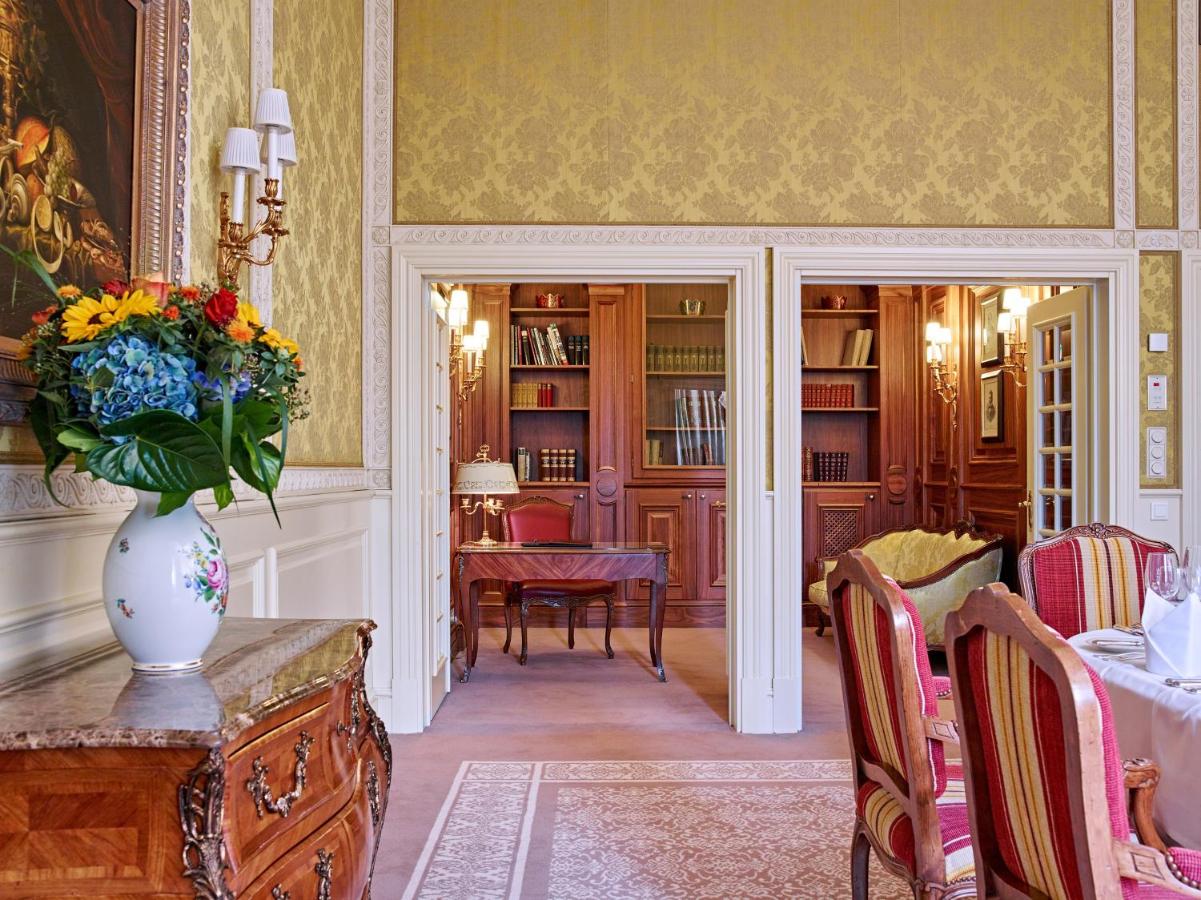 Grand Hotel Wien photo