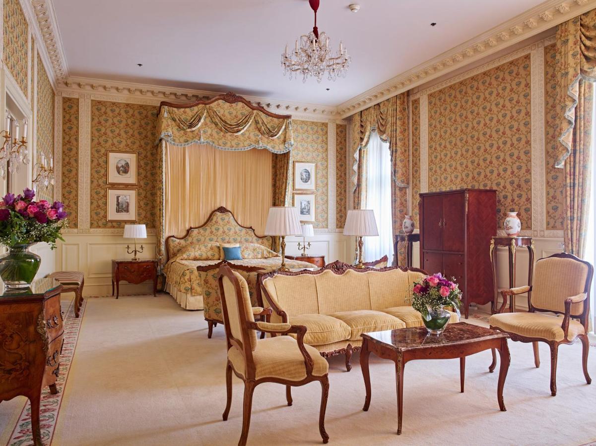 Grand Hotel Wien photo