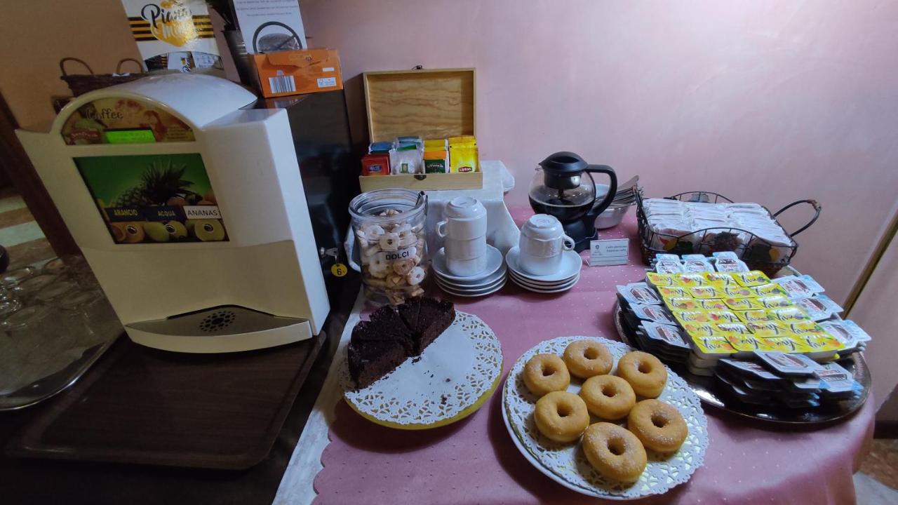 Hotel Antico Moro photo