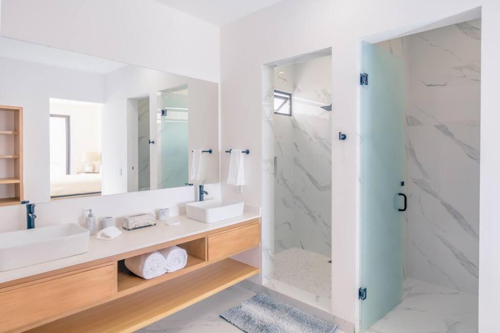 Modern Sub-Penthouse in downtown Cabo Ocean view photo