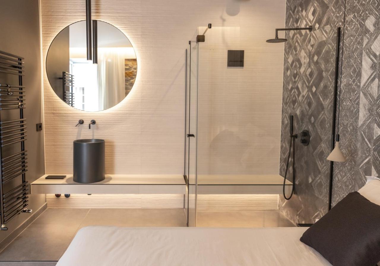 S1 Luxury Suites and Rooms - 4