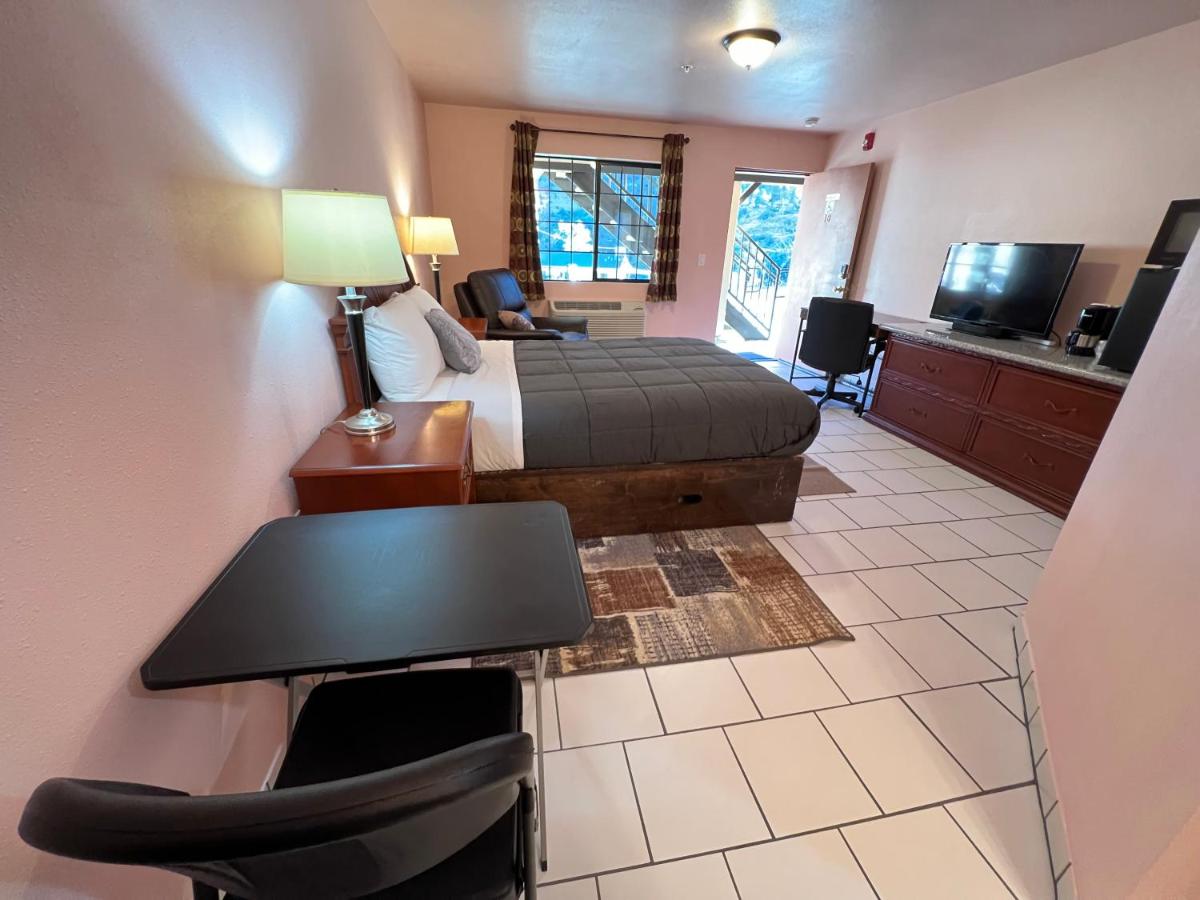 Frazier View Motel — photo 12