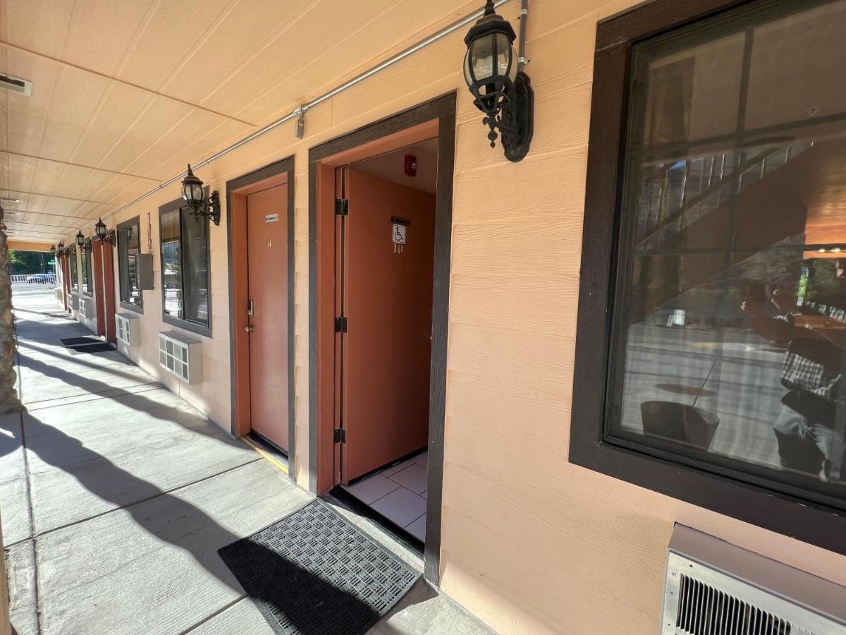Frazier View Motel — photo 21
