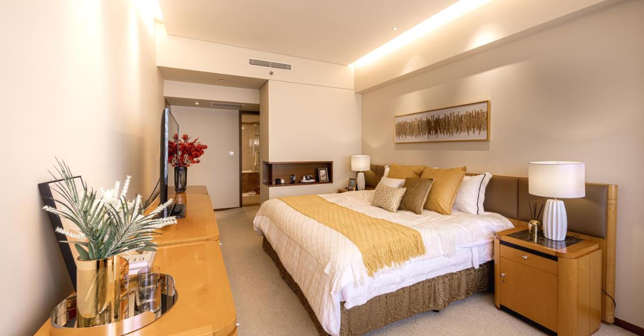 Shanghai Centre Serviced Apartment photo