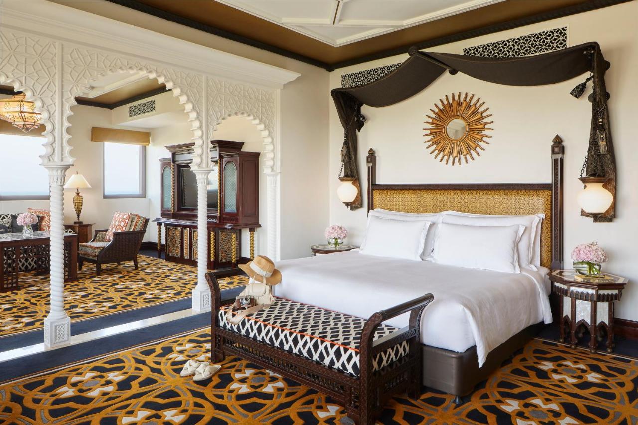Jumeirah Al Qasr photo