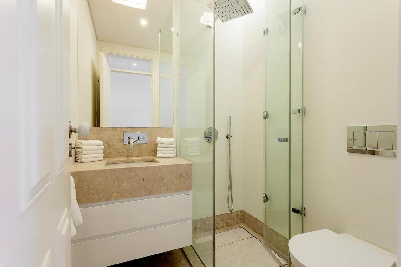 FLH Mouraria Art Apartment with Pool - 3