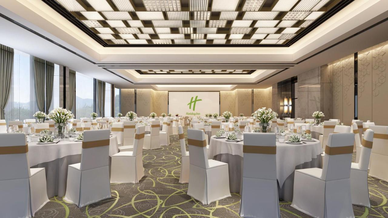 Holiday Inn Guangzhou South Lake, an IHG Hotel photo