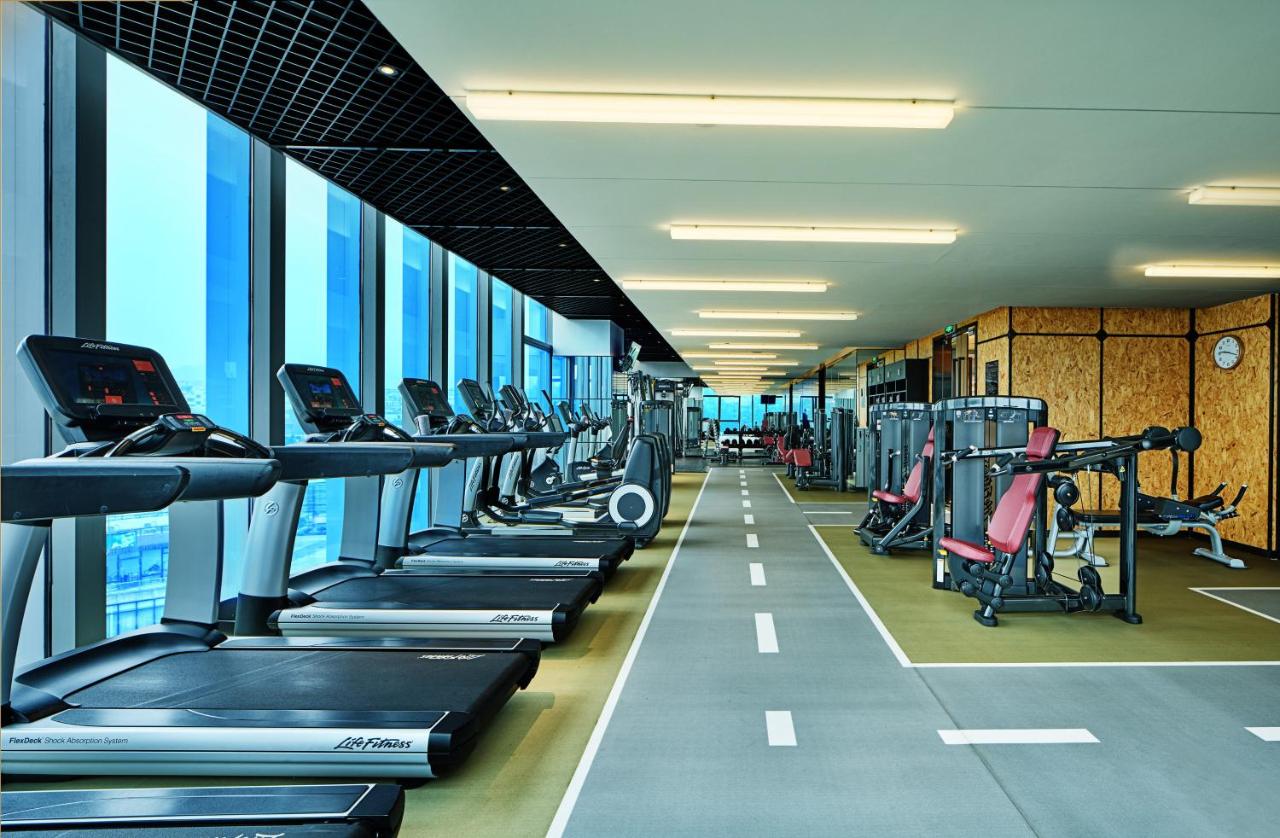 Holiday Inn Guangzhou South Lake, an IHG Hotel photo